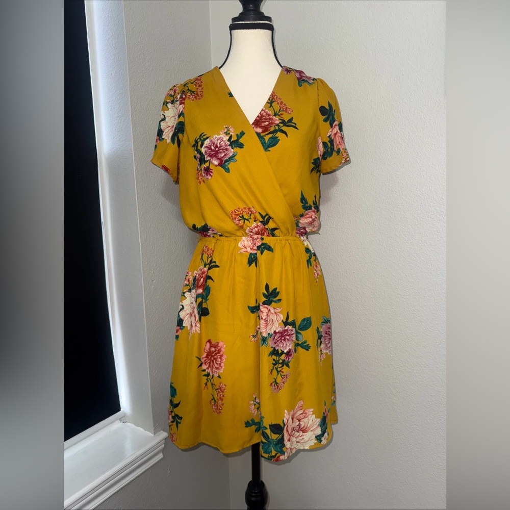 Women’s As U Wish Yellow Floral Wrap Dress Medium